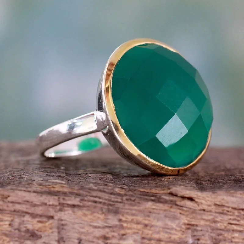 Modern 7.5 Carat Checkerboard Cut Green Onyx Gemstone with Gold Plate Over 925 Sterling Silver (India)