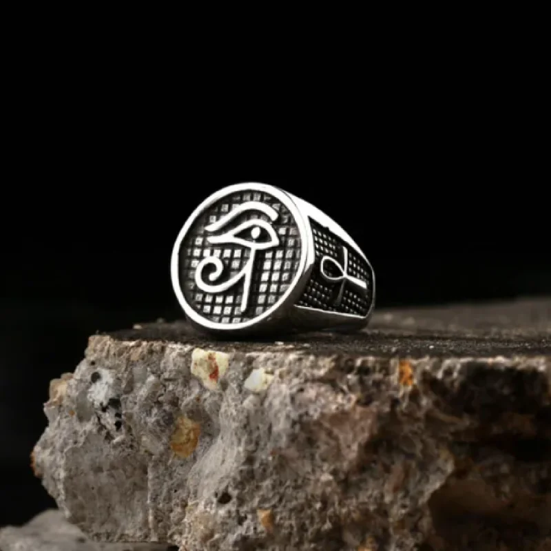 EYE OF HORUS - WATERPROOF SILVER RING