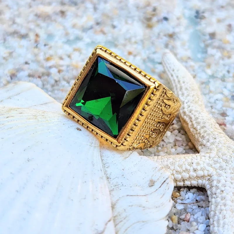 GREEN WAVE - WATERPROOF MEN'S EMERALD CRYSTAL 18K GOLD RING