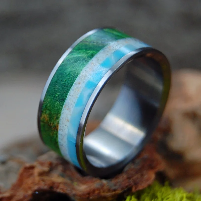 Grass Beach Ocean Sky | Men's Beach Sand, Larimar Stone, Green Box Elder Wood & Titanium Wedding Ring