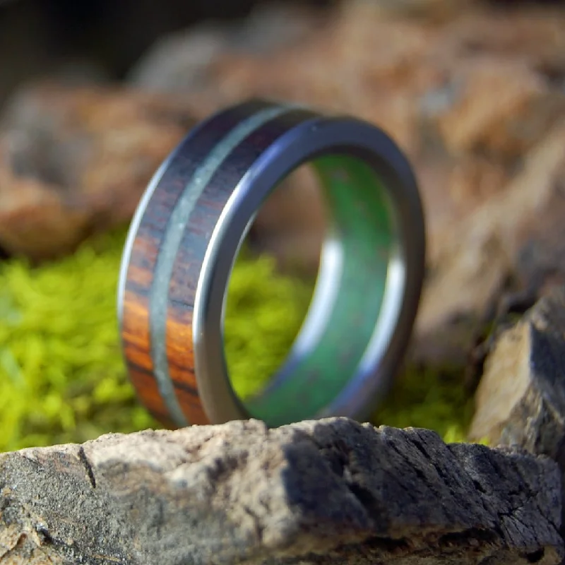 High Under Manzanita | Men's Marijuana, Moss Agate, Manzanita Wood & Titanium Wedding Ring