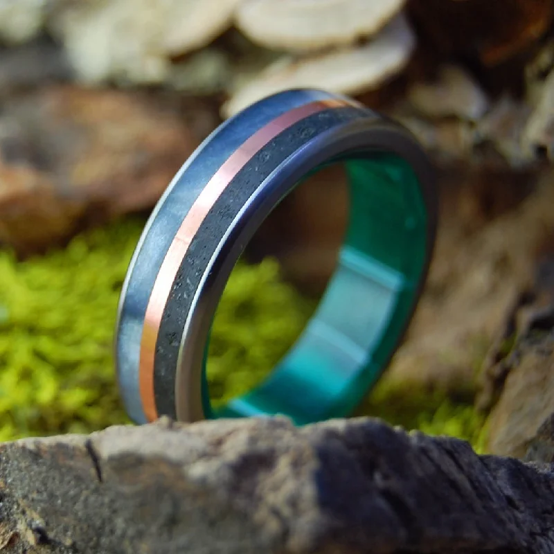 Icelandic Lava Green Burst | Men's Copper, Gray Marbled Opalescent, Icelandic Lava & Titanium Wedding Ring