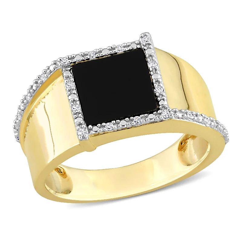 Miadora 6 CT TGW Square Black Onyx and 1/10 CT TDW Diamond Mens Ring in 10k Yellow Gold