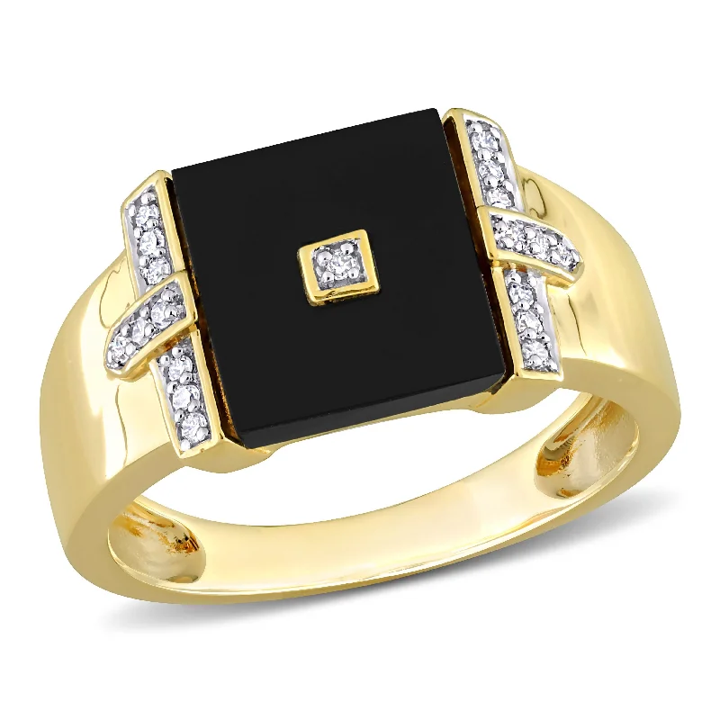 Miadora 8ct TGW Square Black Onyx and 1/10ct TDW Diamond Mens Ring in Yellow Silver