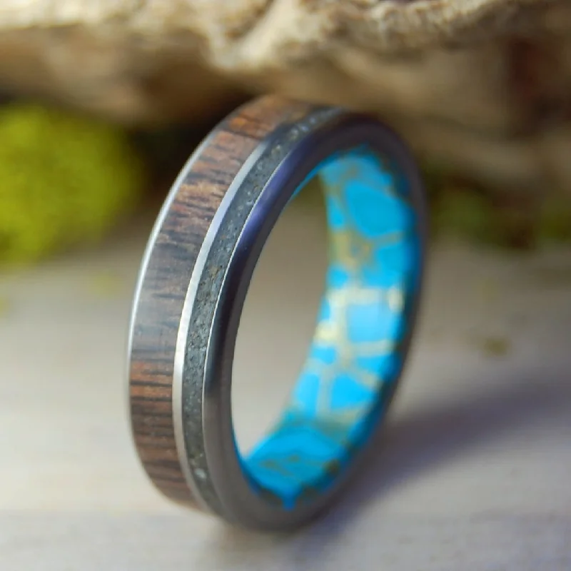 Trinidad Beach Life | Men's Trinidad Beach Sand, Koa Wood & Titanium Wedding Ring