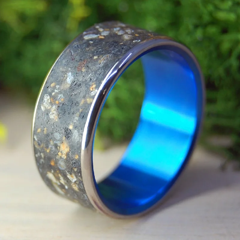 Volcanoes Of Patagonia | Men's Argentina Patagonia Beach Sand, Lava & Titanium Wedding Ring