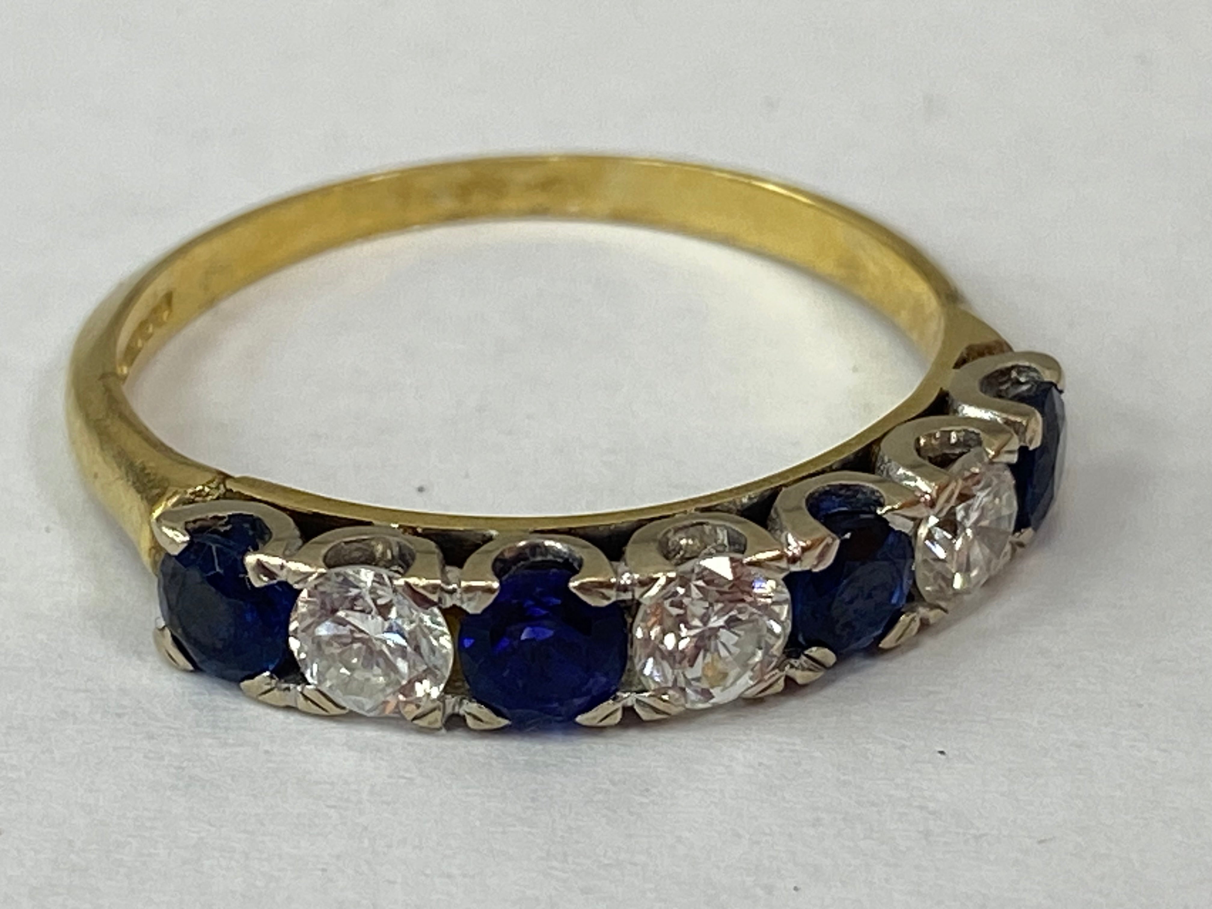 18CT GOLD RING LEIGH STORE