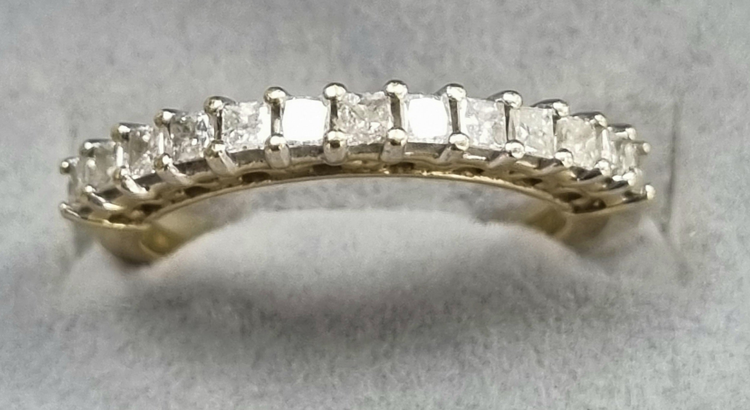 9ct Gold half eternity diamond ring