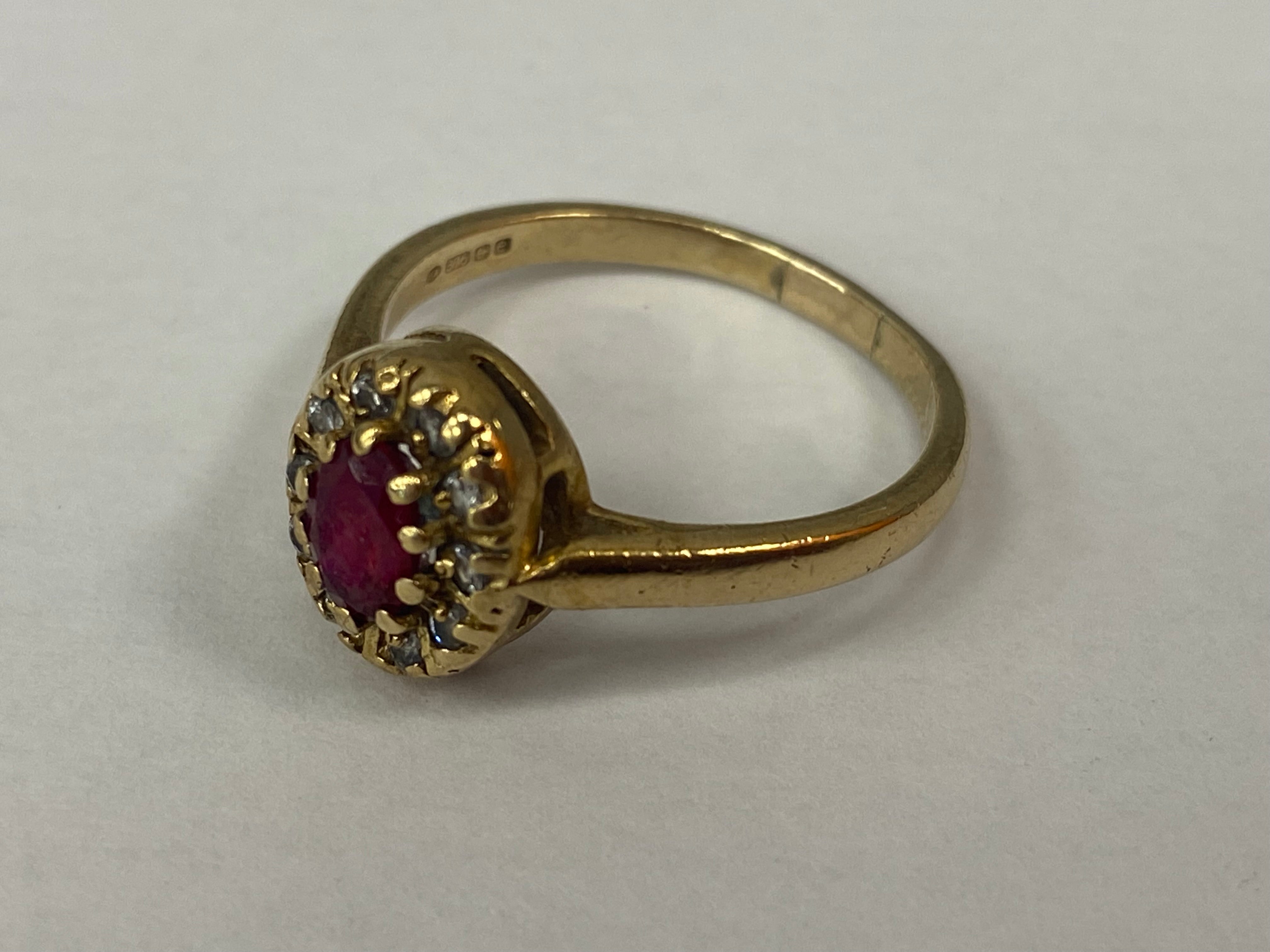 9CT GOLD RING LEIGH STORE