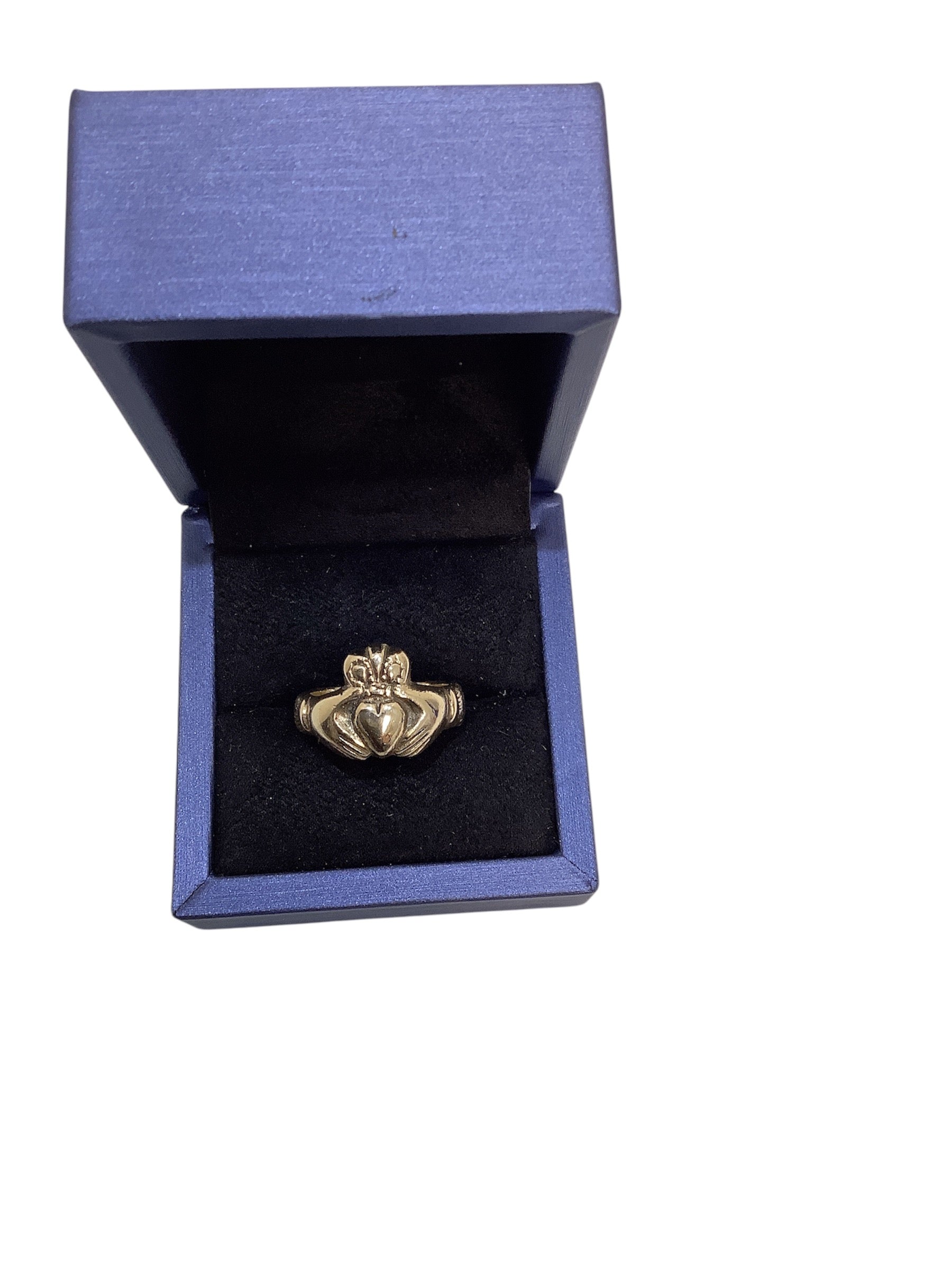 9CT heavy Claddagh ring size O