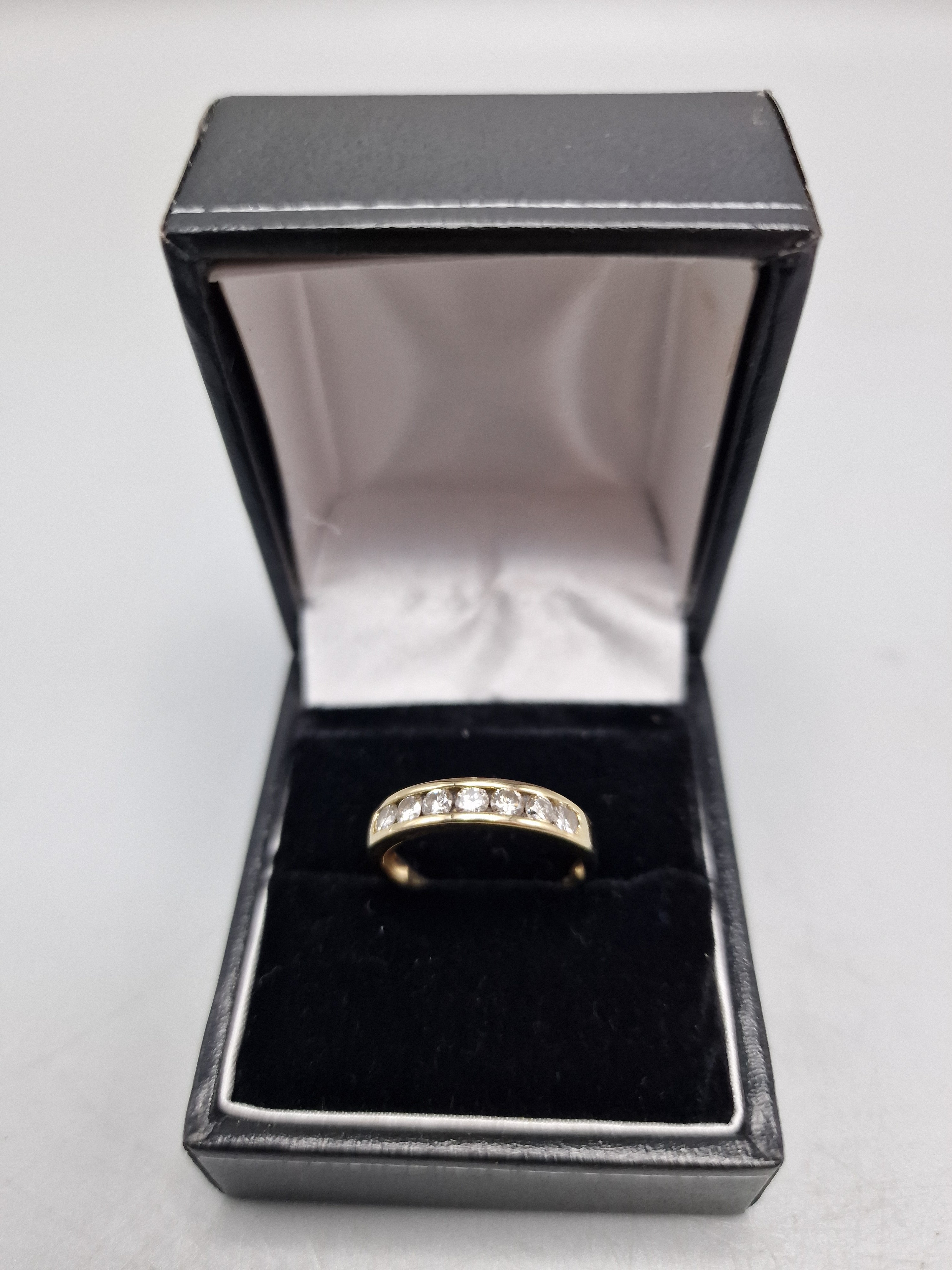 Gold Ring 18ct 750 2.6G Size M