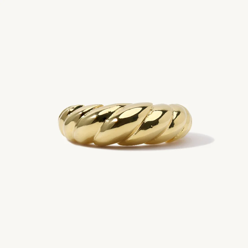 Novi Croissant Ring