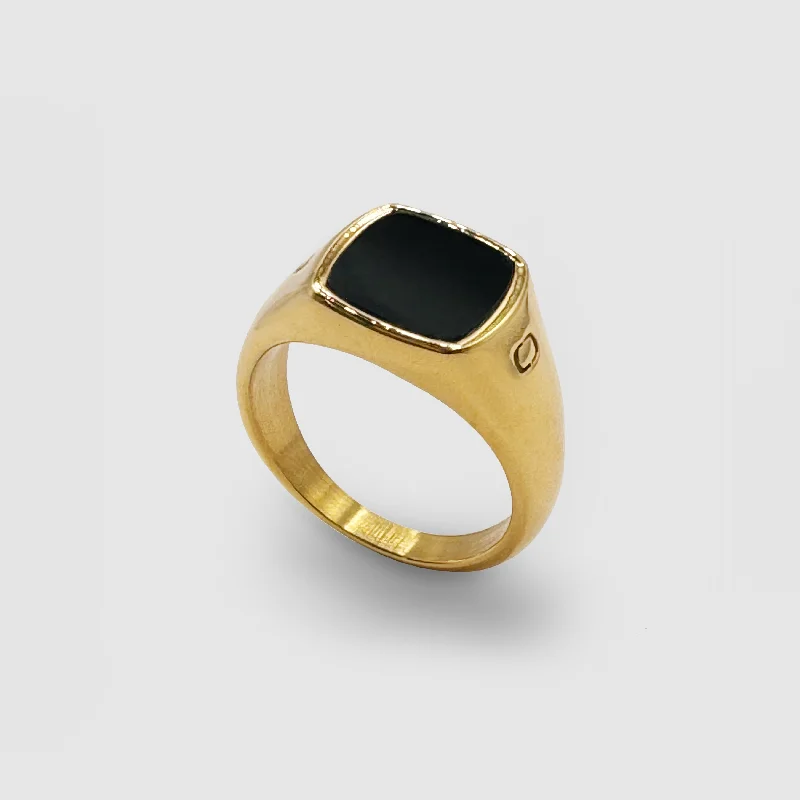 Onyx Squared Stone Signet Ring (Gold)