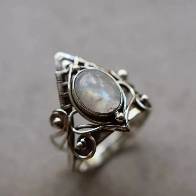 Wholesale Vintage Moonstone Alloy Rings